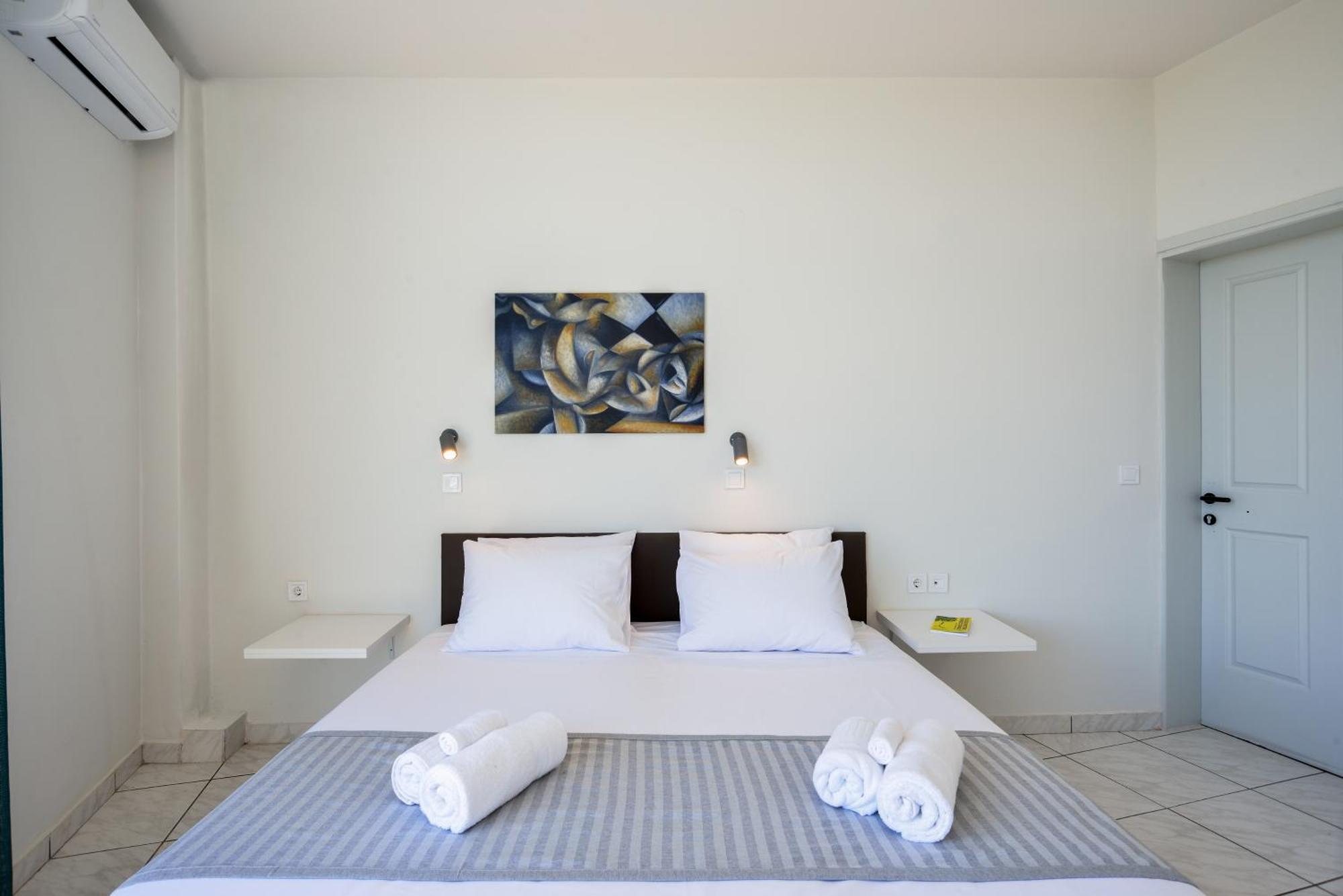 Loucerna Suites Chania La Canea Esterno foto